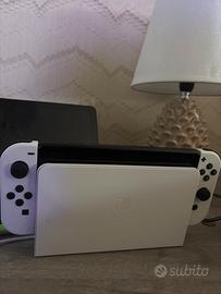 Nintendo switch oled bianca