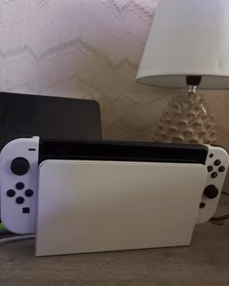 Nintendo switch oled bianca