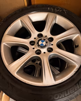 Gomme invernali con cerchi 225/50 R17 BMW