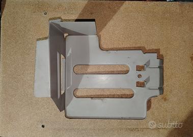 Fiat 126 vaschetta porta batteria