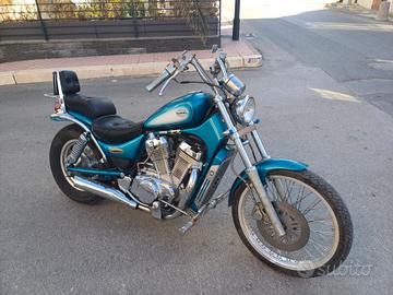 Suzuki Intruder 800
