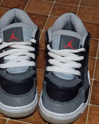  Jordan 4 RM Black Fire Red