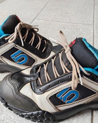 scarpe Mtb Fiveten n. 42,5