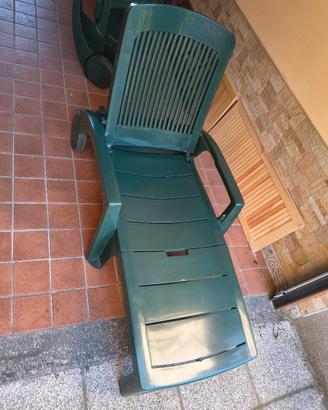 2 sdraio pieghevoli con ruote e molto resistenti