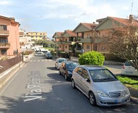 Monterotondo quadrilocale con balcone e posto auto