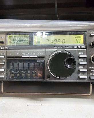 ICOM 735