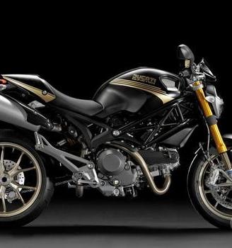 Vestizione Completa Darmah per Ducati Monster