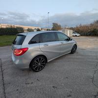  Mercedes  B180 premium 