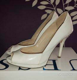 Scarpe Guess in vernice bianche n. 37
