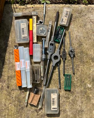 Articoli di utensileria vari