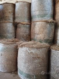 Balle di foraggio per cavalli, bovini