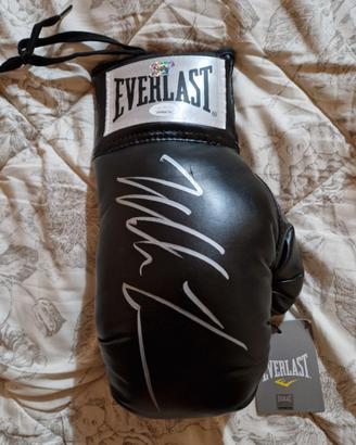 Guantone autografato da mike tyson