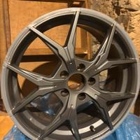 Cerchi in lega 18”