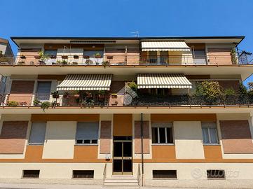 3 LOCALI A ANCONA