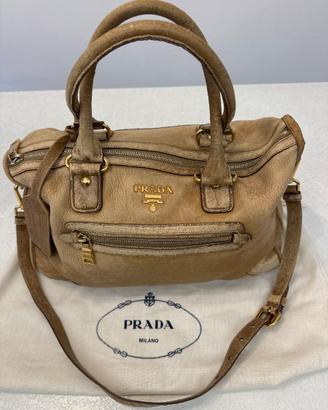 Borsa Prada in pelle di cervo colore beige