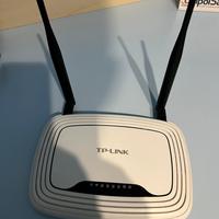 Router tp-link wr841nd