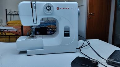 Macchina da cucire Singer M1005