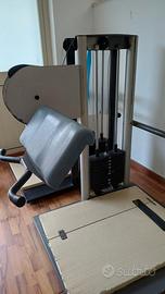 Macchinario palestra bicipiti