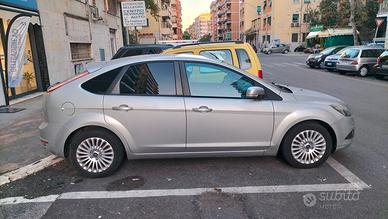 autovettura Ford Focus