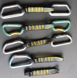 Rinvii e moschettoni per alpinismo