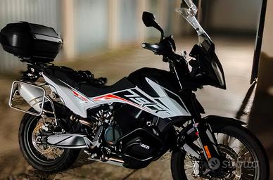 790 Adventure S + accessori