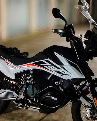 790 Adventure S + accessori