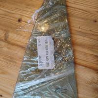 Opel vetro triangolare