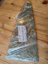 Opel vetro triangolare