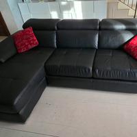 Divano in eco pelle con Chaise Longue