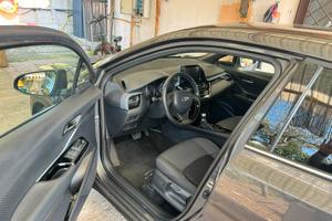 Toyota C-HR full hybrid Pacchetto premium