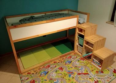 Letto reversibile (KURA) + scaletta