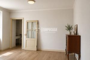 ZONA CENTRO-TRILOCALE DA RISTRUTTURARE