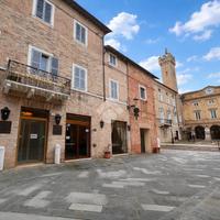 ALBERGO A LORETO