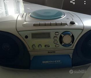 Radio sanyo bassexpander