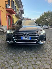 AUDI A4 5ª serie - 2020