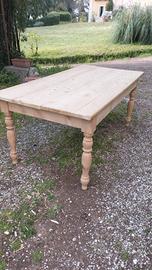 Tavolo in abete 