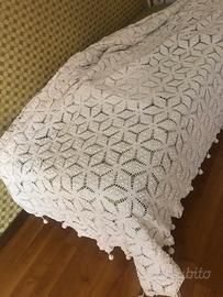 copriletto a uncinetto