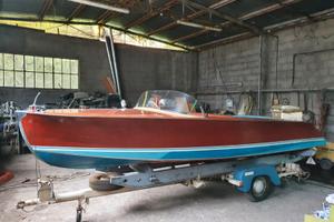 Motoscafo in legno Vintage