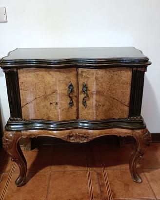 Comodino vintage Chippendale in legno decorato