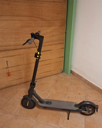 monopattino xiaomi