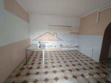 Appartamentro trav. Via A. Palumbo Rif.G2037