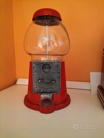 Distributore caramelle/gumball in stile vintage