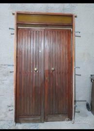 Portone in legno massello