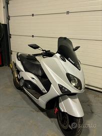 Tmax 500 2005