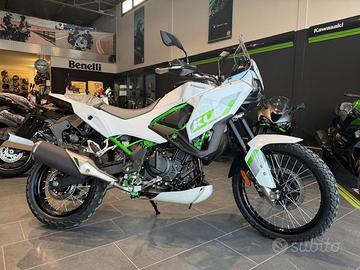Kawasaki KLE 500 My 2026 prove su strada