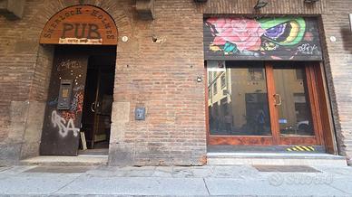 Immobile di 100 m² a Bologna