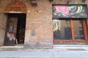 Immobile di 100 m² a Bologna