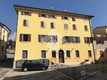 2 LOCALI A CAPRINO VERONESE