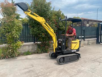 E144 Miniscavatore 8 q Eurodig allargabile