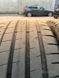 Pirelli p0 285/40 R22